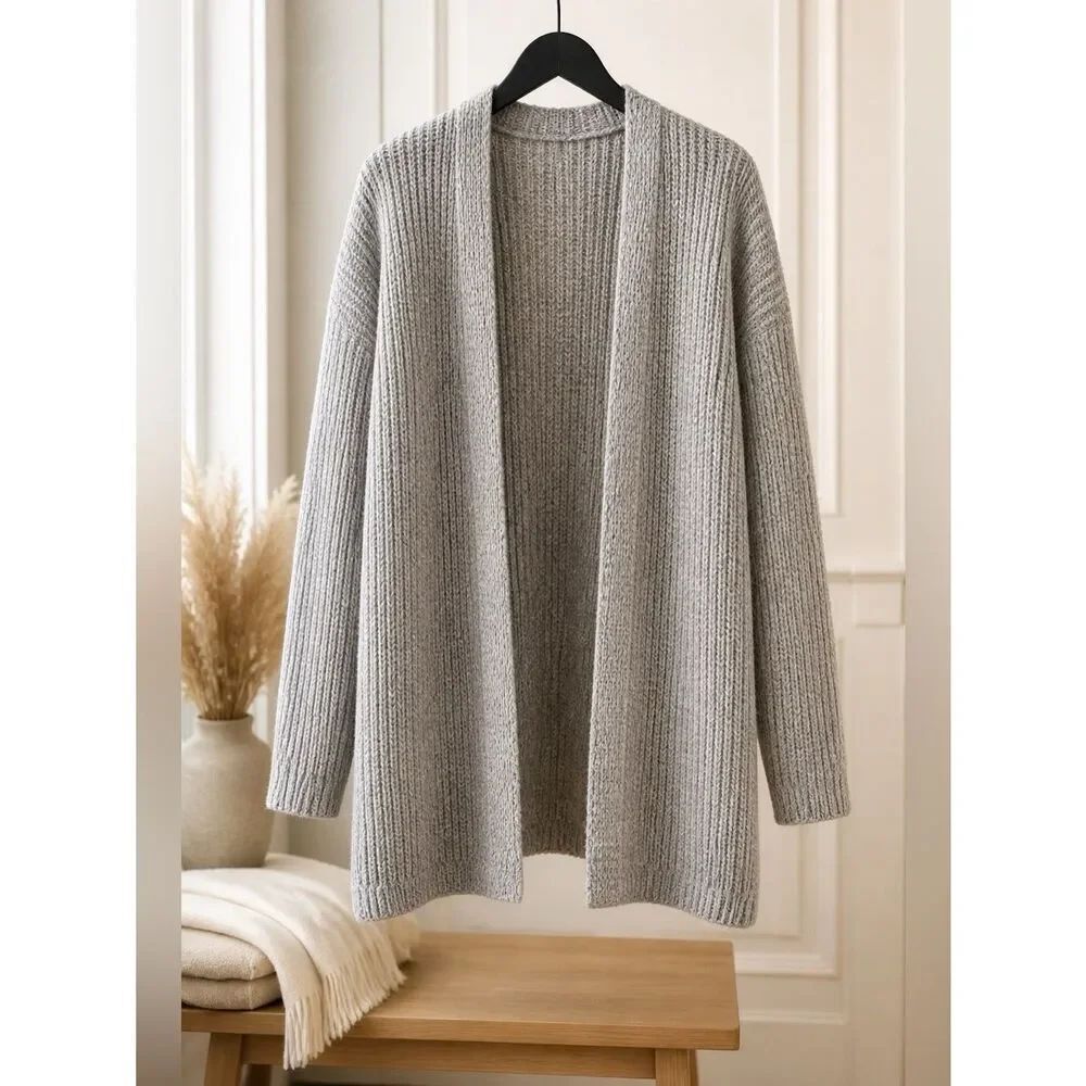 Forever 21 Light Gray Women's Cardigan Size Small
